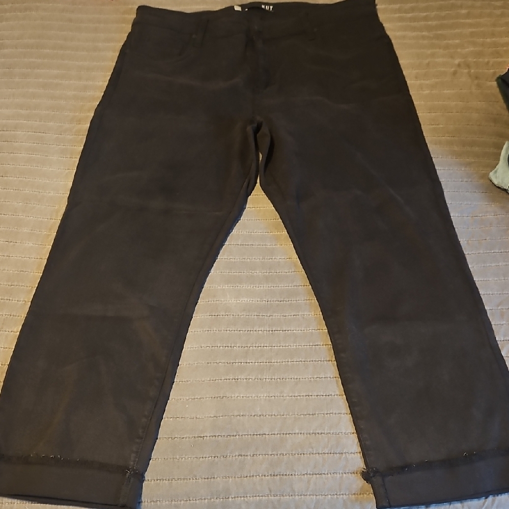 Kut from the Kloth Black Capri Pants